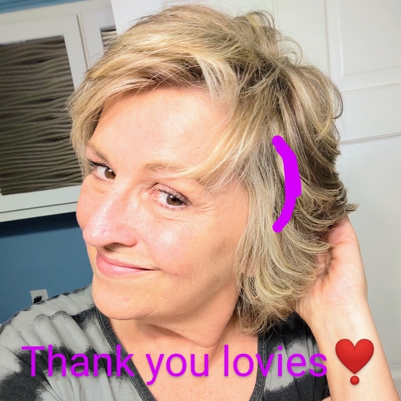 @blingbuzz❣️ POSH AMBASSADOR ❣️ - Picture 3 of 6